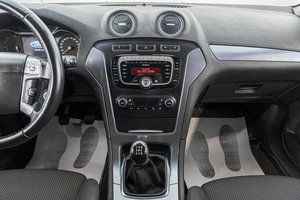 Седан Ford Mondeo 2012 года, 689000 рублей, Барнаул