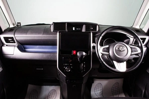 Минивэн Toyota Roomy 2018 года, 1199000 рублей, Сургут