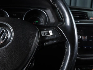 Внедорожник Volkswagen Tiguan 2018 года, 2490000 рублей, Волгоград