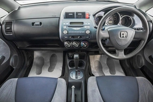 Хетчбэк Honda Fit 2001 года, 299000 рублей, Барнаул