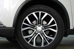 Внедорожник Mitsubishi Outlander 2017 года, 2523500 рублей, Красноярск