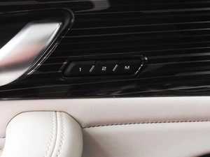 Внедорожник Geely Monjaro 2023 года, 3331000 рублей, Красный Пахарь