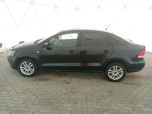Седан Volkswagen Polo 2011 года, 715000 рублей, Клинцы