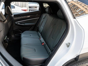 Внедорожник Geely Atlas 2024 года, 2415000 рублей, Краснодар