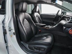 Седан Toyota Camry 2018 года, 2479000 рублей, Сургут