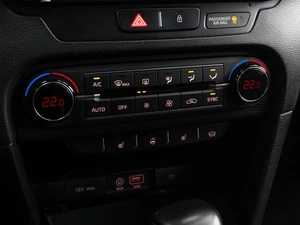 Хетчбэк Kia Ceed 2018 года, 1909000 рублей, Тюмень