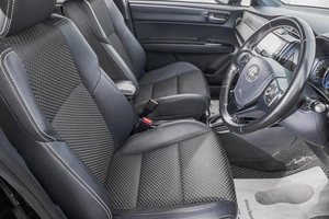 Универсал Toyota Corolla Fielder 2015 года, 1579000 рублей, Барнаул