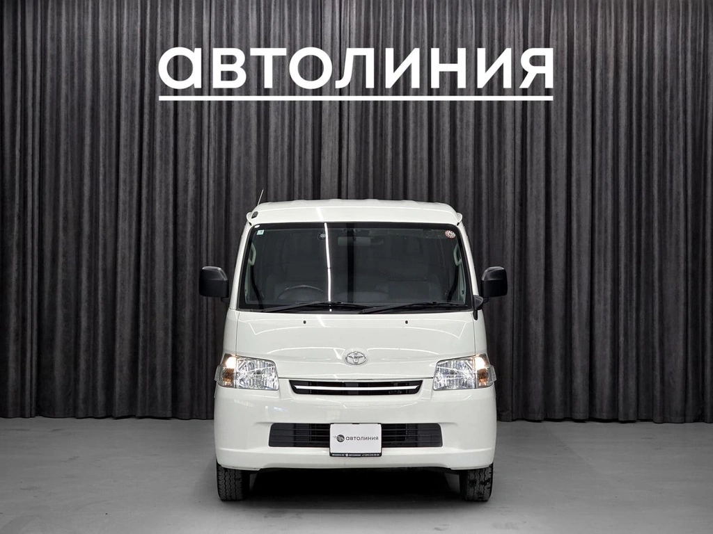 Минивэн Toyota Town Ace 2020 года, 1489000 рублей, Красноярск