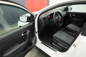 Седан Volkswagen Polo 2012 года, 800000 рублей, Курск