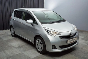Хетчбэк Toyota Ractis 2014 года, 999000 рублей, Красноярск