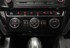 Седан Volkswagen Jetta 2017 года, 1247000 рублей, Красноярск