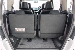 Минивэн Honda Freed 2013 года, 1129000 рублей, Красноярск