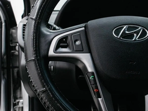 Седан Hyundai Solaris 2015 года, 1450000 рублей, Красноярск