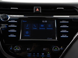 Седан Toyota Camry 2018 года, 2290000 рублей, Москва