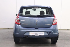Хэтчбек Renault Sandero 2011 года, 675000 рублей, Железногорск