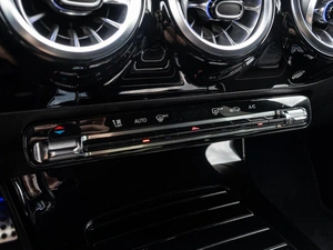 Седан Mercedes-benz CLA-класс 2021 года, 3050000 рублей, Краснодар