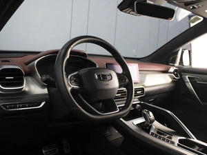 Внедорожник Geely Coolray 2019 года, 1480000 рублей, Омск