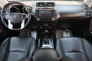 Внедорожник Toyota Land Cruiser Prado 2015 года, 4519000 рублей, Омск