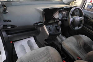 Минивэн Toyota Wish 2017 года, 1819000 рублей, Омск