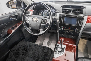 Седан Toyota Camry 2012 года, 1599000 рублей, Барнаул