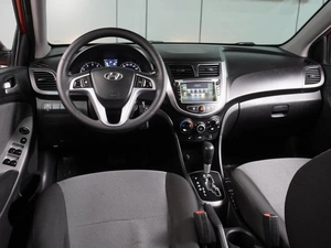 Седан Hyundai Solaris 2012 года, 919000 рублей, Воронеж