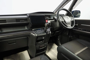 Минивэн Honda Stepwgn Spada 2015 года, 1899000 рублей, Новосибирск