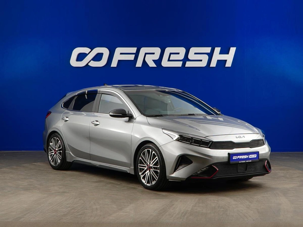 Хетчбэк Kia K3 2022 года, 2950077 рублей, Москва