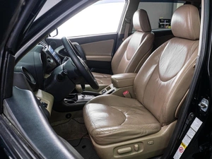 Внедорожник Toyota RAV4 2010 года, 1199000 рублей, Тюмень