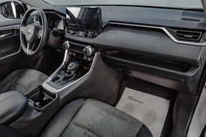 Внедорожник Toyota RAV4 2024 года, 3919000 рублей, Челябинск