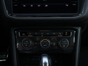 Внедорожник Volkswagen Tiguan L 2020 года, 2800000 рублей, Большой Сочи