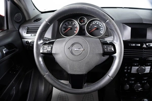 Хетчбэк Opel Astra 2008 года, 409000 рублей, Пермь