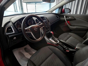 Хетчбэк Opel Astra 2013 года, 645000 рублей, Красноярск