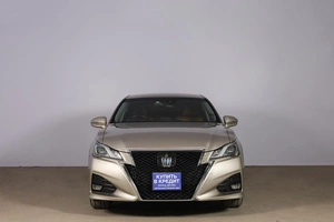 Седан Toyota Crown 2017 года, 3099000 рублей, Новосибирск