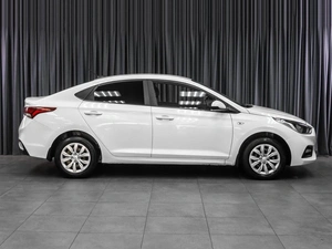 Седан Hyundai Solaris 2018 года, 799000 рублей, Тюмень