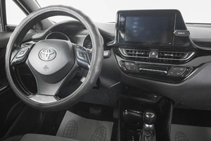 Внедорожник Toyota C-HR 2018 года, 2049000 рублей, Кемерово