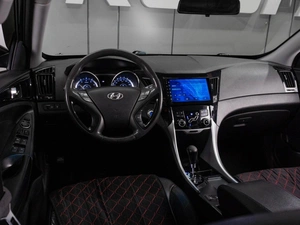 Седан Hyundai Sonata 2010 года, 1000000 рублей, Тюмень