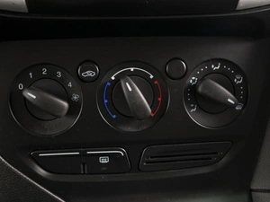 Хетчбэк Ford Focus 2011 года, 610000 рублей, Омск
