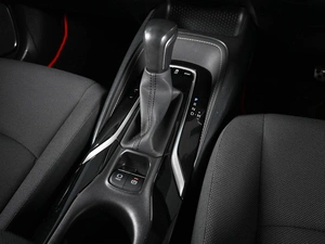 Седан Toyota Corolla 2019 года, 1999000 рублей, Ростов-на-Дону