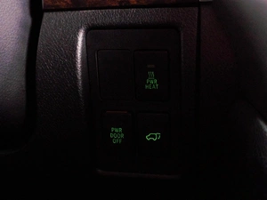 Внедорожник Toyota Land Cruiser 2014 года, 4700000 рублей, Тюмень