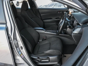 Внедорожник Toyota C-HR 2018 года, 2049000 рублей, Кирилловка