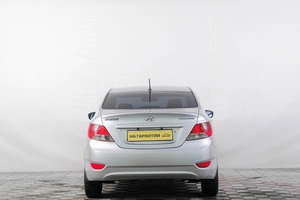 Седан Hyundai Solaris 2011 года, 749000 рублей, Кемерово