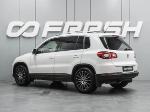 Внедорожник Volkswagen Tiguan 2010 года, 1199000 рублей, Воронеж