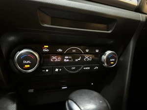 Хетчбэк Mazda Axela 2015 года, 1197000 рублей, Красноярск