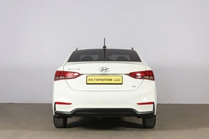 Седан Hyundai Solaris 2017 года, 979000 рублей, Новосибирск
