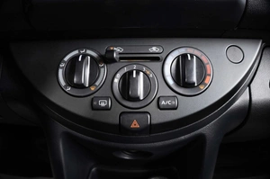 Хетчбэк Nissan Note 2013 года, 929000 рублей, Пермь