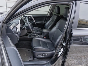 Внедорожник Toyota RAV4 2016 года, 2550000 рублей, Санкт-Петербург