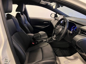 Универсал Toyota Corolla 2019 года, 1999000 рублей, Красноярск