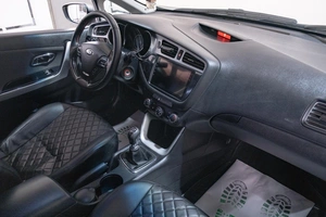 Хетчбэк Kia Ceed 2012 года, 819000 рублей, Томск