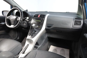 Хетчбэк Toyota Auris 2012 года, 1089000 рублей, Новосибирск