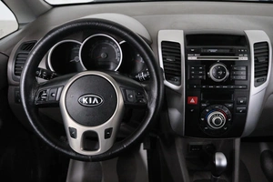 Минивэн Kia Venga 2012 года, 859000 рублей, Омск